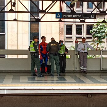 Hombre Araña en el Metro
