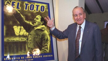 Lorenzo, ya retirado, posa frente