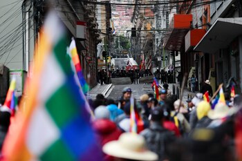 La tensión se mantiene en