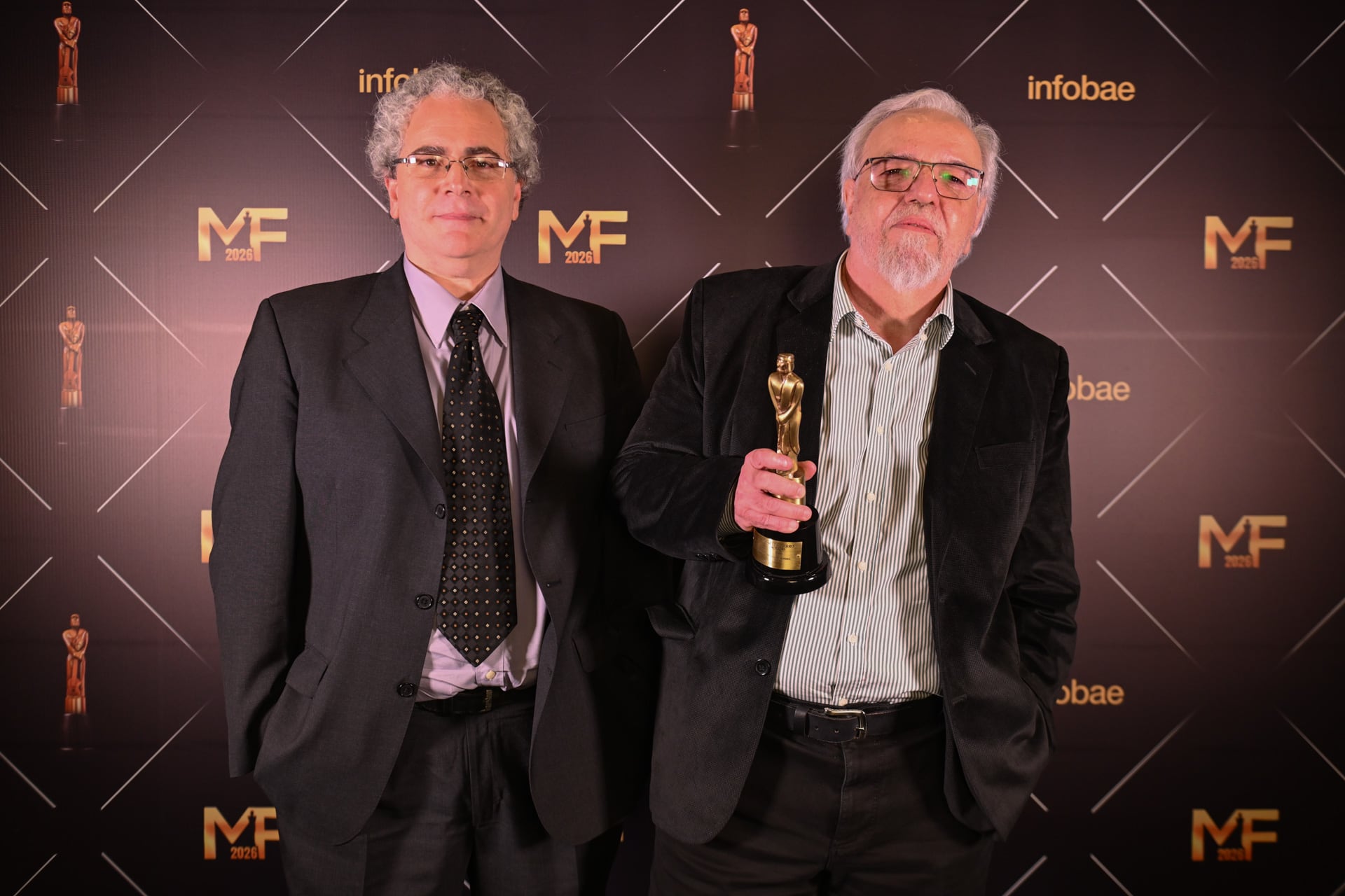 Eduardo Aliverti recibió el Martín Fierro a Mejor programa semanal en AM por Marca de radio