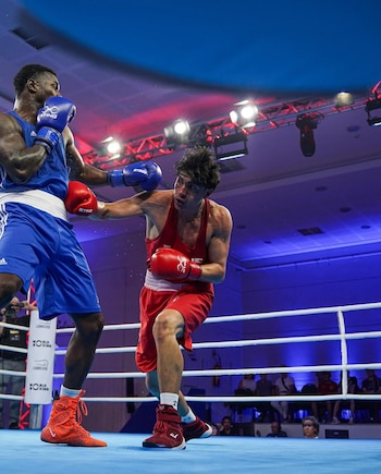 Wyatt Trujillo, boxeador guatemalteco, entrena en un gimnasio acondicionado en el garaje de su casa en Mixco con la meta de llegar a ser campeón mundial de peso supermediano.