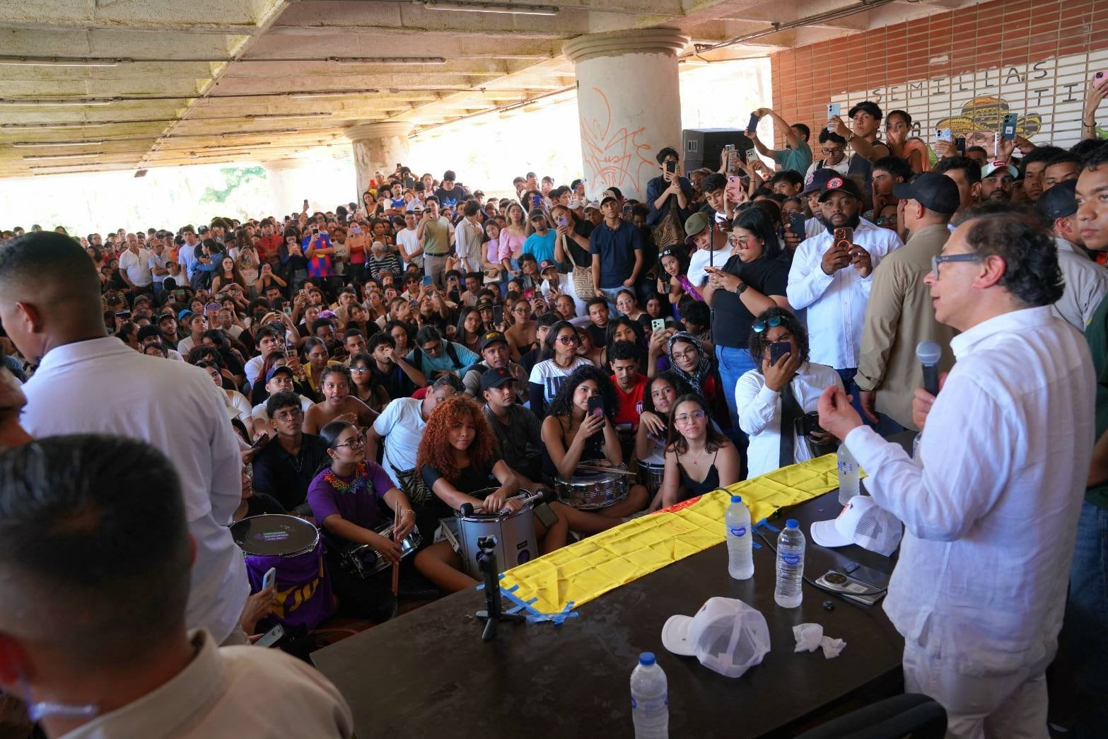 El exmandatario participó en un encuentro liderado por lideres estudiantiles y sindicales de la Universidad del Atlántico - crédito @petrogustavo/X