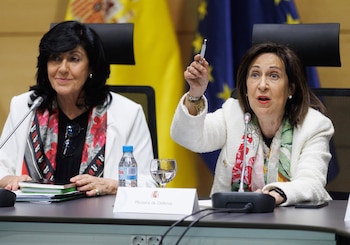 17/04/2023 La directora del CNI, Esperanza Casteleiro (i), y la ministra de Defensa, Margarita Robles (d), durante una presentación en el Centro Nacional de Inteligencia (CNI), a 17 de abril de 2023, en Madrid (España). El Centro Nacional de Inteligencia (CNI) está adscrito al Ministerio de Defensa y es el organismo público responsable de facilitar al presidente del Gobierno y al Gobierno de la nación las informaciones, análisis, estudios o propuestas que permitan prevenir y evitar cualquier peligro, amenaza o agresión contra la independencia o la integridad territorial de España, los intereses nacionales y la estabilidad del Estado de derecho y sus instituciones.
POLITICA
Eduardo Parra - Europa Press
