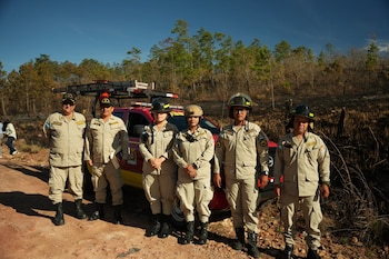 Equipos de la Alcaldía, COPECO, Bomberos y Fuerzas Armadas trabajan en conjunto para contener los incendios forestales en el Distrito Central.