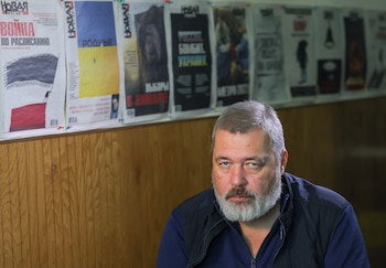 Dmitry Muratov, galardonado con el Premio Nobel de la Paz y redactor jefe del periódico de investigación Novaya Gazeta, participa en una entrevista con Reuters en Moscú. REUTERS/Evgenia Novozhenina