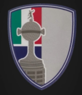 Este es el nuevo logo que portará Once Caldas, como campeón de la Copa Libertadores en el año 2004 - crédito Conmebol