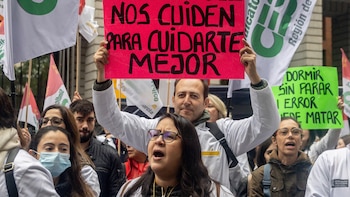 El Gobierno aprueba el anteproyecto del Estatuto Marco, pese a las protestas de los médicos