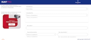 Captura de pantalla de un formulario digital en línea con campos para ingresar el número de placa y documento de identidad