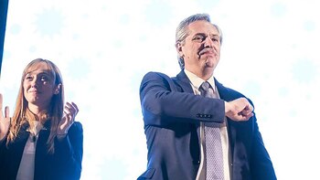 La influyente senadora mendocina Anabel Fernández Sagasti y Alberto Fernández, en la campaña electoral en 2019.