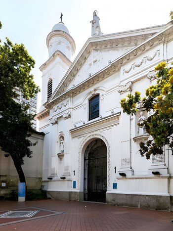 Polémica en el centro porteño: proyectan construir un templo mormón junto a un convento histórico de casi 300 años