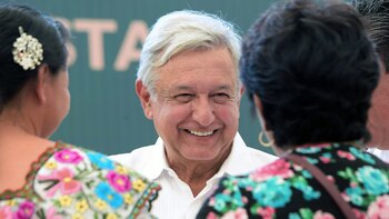 En su gira por Campeche este 1 de febrero, Andrés Manuel López Obrador aseguró que el Tren Maya estará listo un año antes de que termine su administración (Foto: Efe)