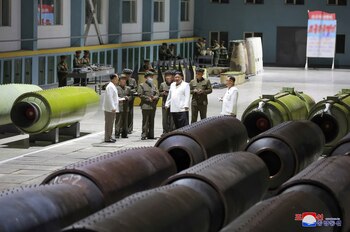 Kim Jong-un recorrió varias instalaciones