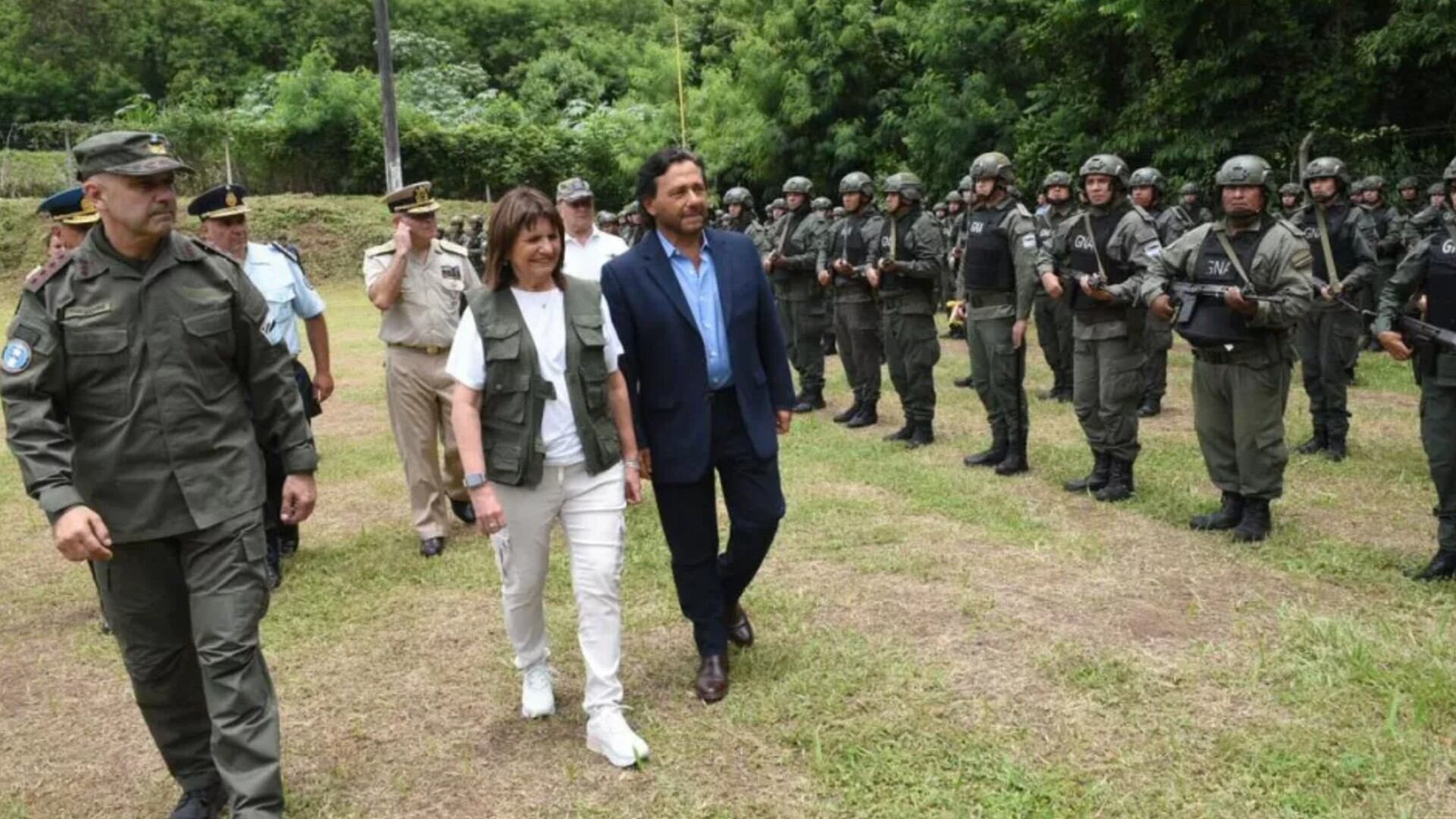 La ministra de Seguridad Nacional, Patricia Bullrich, y el gobernador de la provincia de Salta, Gustavo Sáenz (Foto: Gobierno de Salta)