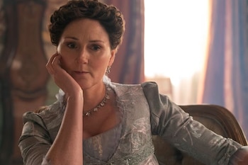 La nueva miniserie de Bridgerton está basada en una novela centrada en Lady Violet. (Captura de video)