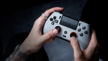 Así es Scuf Omega, el nuevo mando profesional para PlayStation 5: precios y todos sus detalles