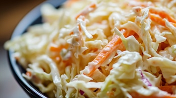 Esta ensalada puede acompañar diferentes