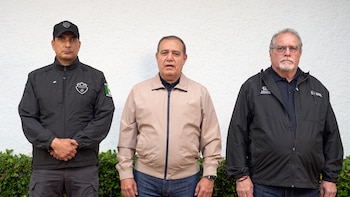Gobierno de Jalisco informa que marcha por agua en Guadalajara dejó 39 detenidos y dos policías graves