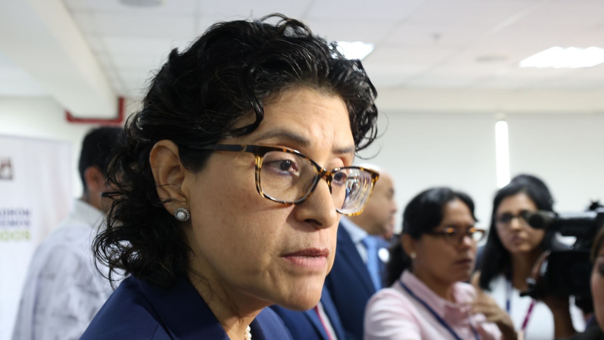 Carmen Velarde aclaró que sí se puede votar con el DNI azul. Foto: Paula Elizalde