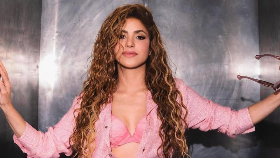 Con 'Laundry Service' en 2001, Shakira logró un exitoso salto internacional y conquistó el mercado angloparlante - crédito @shakira/Instagram