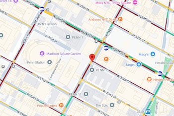 Cinco vítimas do ataque à Penn Station foram levadas ao Hospital Bellevue com ferimentos graves, moderados e leves (@alertpage)