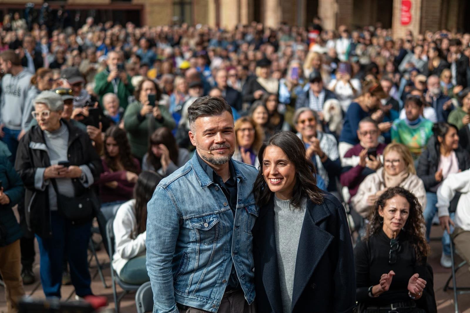 Montero (Podemos) acusa a Feijóo de cuestionar los derechos de las mujeres: "Tu machismo mata"