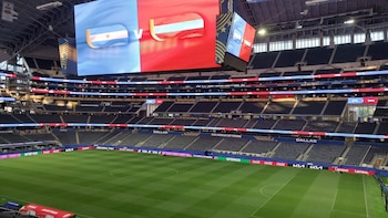Sistema con luces para cuidar el césped y refrigeración: los detalles del impactante estadio en Dallas donde jugará Argentina