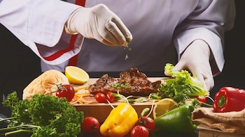 Sector de los restaurantes en Colombia enfrenta presión por inseguridad y altos costos, según balance de la Asociación Gastronómica de Colombia