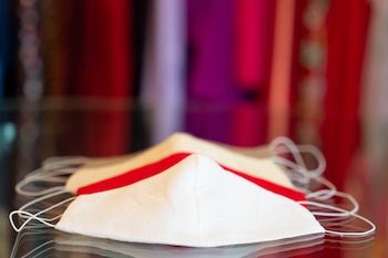 Los tapabocas by Pía Carregal