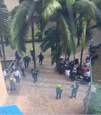 La pelea dejó 20 personas