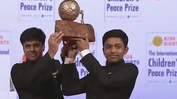 Dos adolescentes de Nueva Delhi