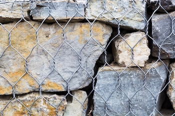 Muro de gaviones. (Magnific)