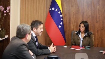 Delcy Rodríguez se reúne con