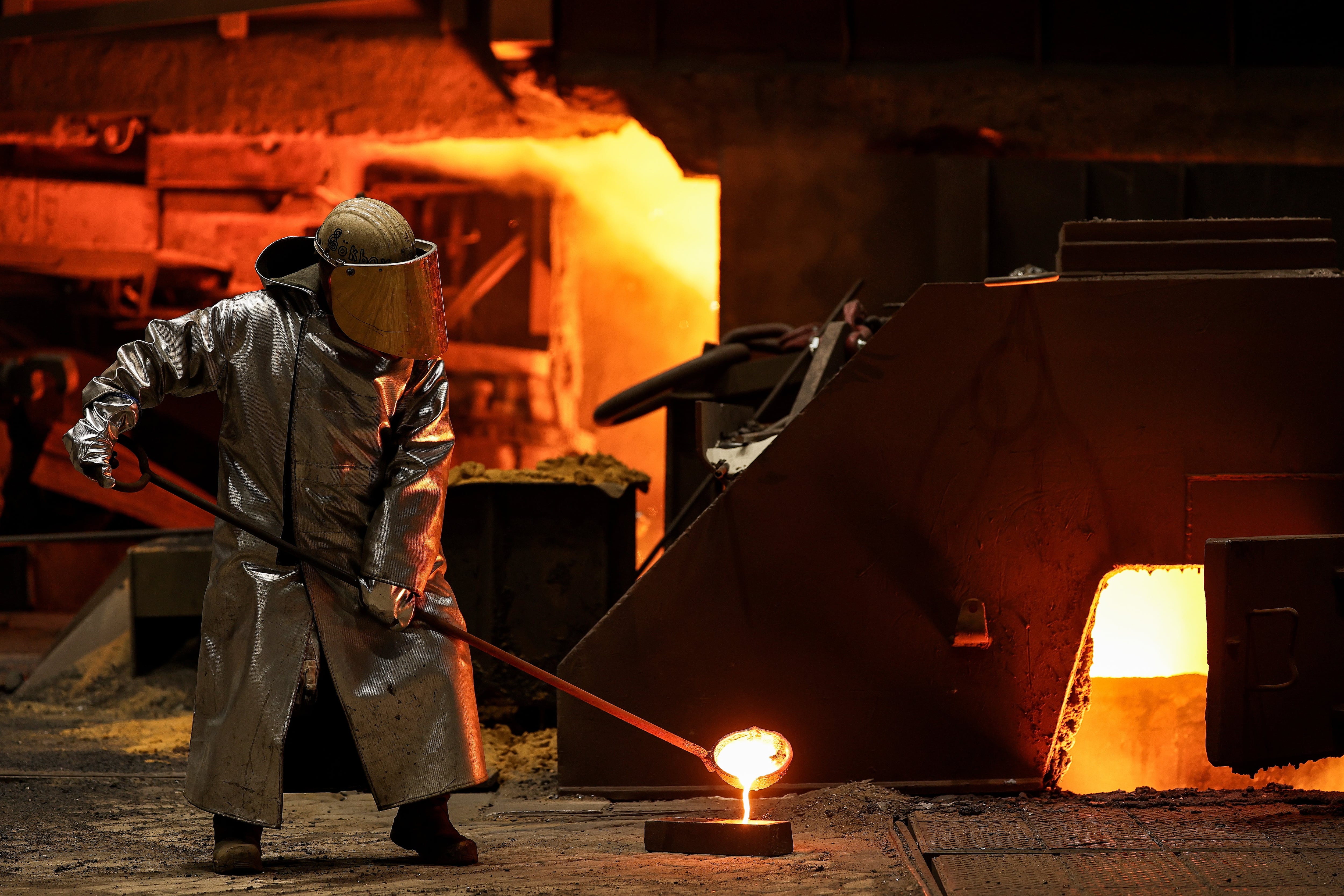 La industria perdió empleo formal en 30 de los últimos 33 meses. (EFE)