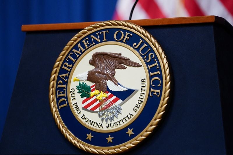 La directiva del DOJ instruyó a fiscales federales a coordinar con el Departamento de Seguridad Nacional la detección y persecución del turismo de nacimiento (REUTERS/Kevin Lamarque)