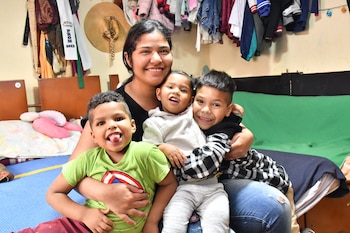 El Ingreso Mínimo Garantizado focaliza ayudas en hogares con niñas, niños y adolescentes en condiciones de vulnerabilidad socioeconómica en la ciudad de Bogotá - crédito Secretaría de Integración Social