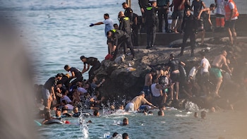España expulsará a Marruecos a un migrante del CETI de Ceuta que promete que lo volverá a intentar: necesita trabajo para mantener a su familia