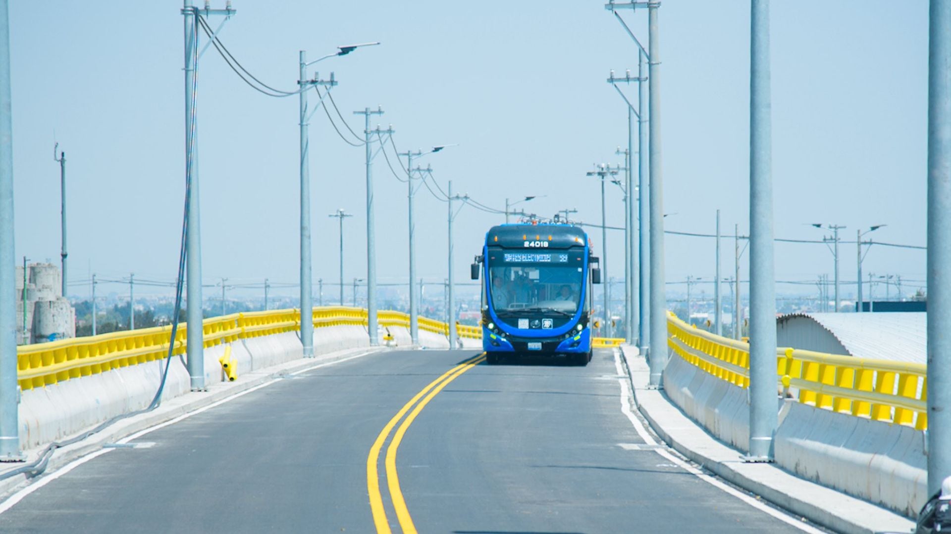 Concluyen obras del Trolebús Chalco - Santa Martha a más de un año de su inauguración: cuándo abrirán las estaciones faltantes