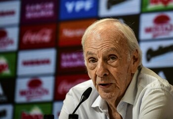 César Luis Menotti