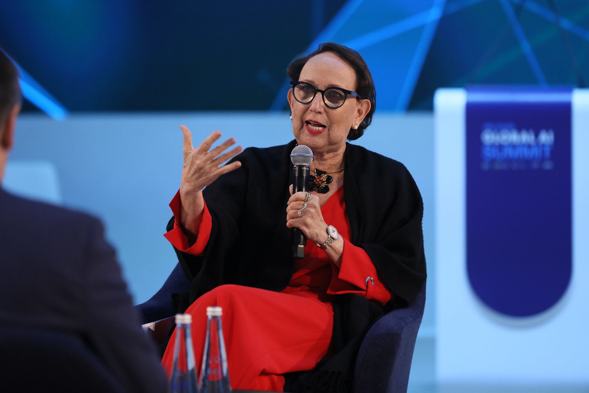 La economista costarricense durante una intervención pública, donde ha defendido la importancia de la mediación preventiva y la colaboración internacional como ejes para la reforma de la ONU (Foto cortesía @RGrynspan).