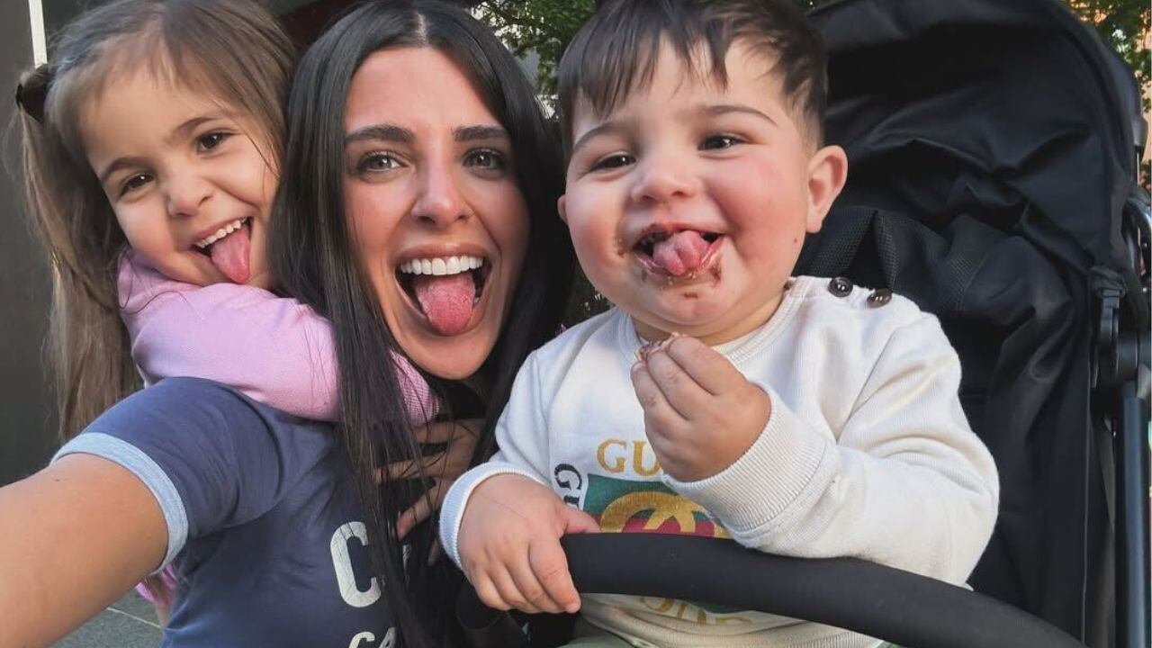 La maternidad a tiempo completo y la vida en el exterior representan el eje central de las publicaciones de Valentina Cervantes tras dejar la televisión