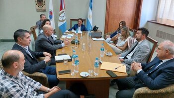 La reunión entre los funcionarios