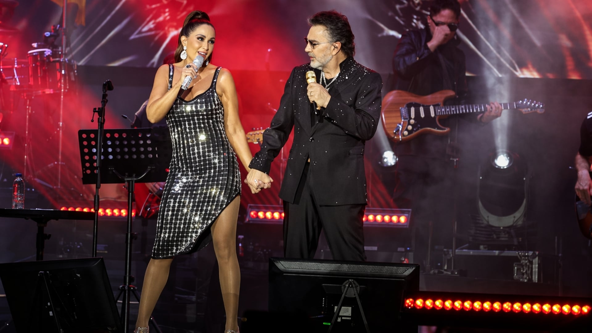 Lucero compartió el escenario con su exesposo, Manuel Mijares, en el Auditorio Nacional de Ciudad de México. (Mijares: Instagram)