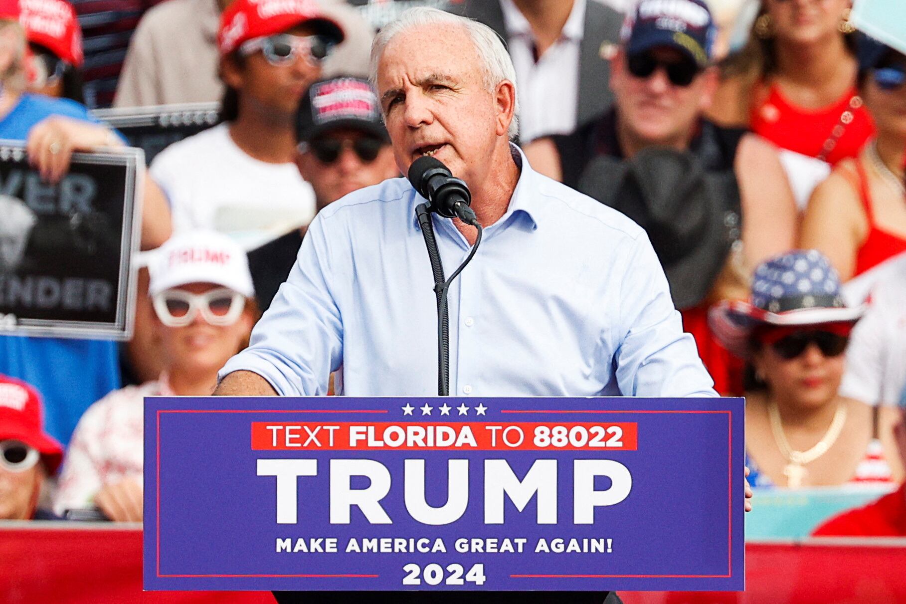 La Embajada de México en Estados Unidos se defendió de las acusaciones de Giménez mencionando el clima de inversión y una cifra histórica de inversión extranjera directa. REUTERS/Marco Bello