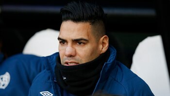 Video: Falcao le dio tremendo