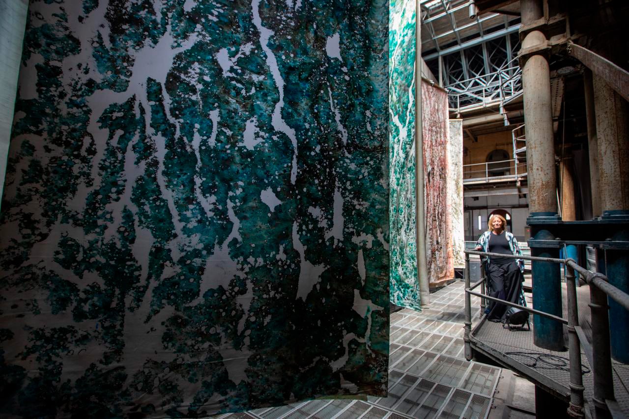 La muestra está compuesta por 21 grandes piezas