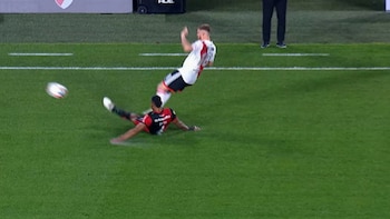 La violenta patada de Willer