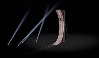 La dinámica de Roadflip exige saltar sobre una rampa vertical y accionar propulsores de gas frío antes de tocar el suelo.