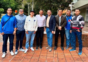 A través de la siguiente