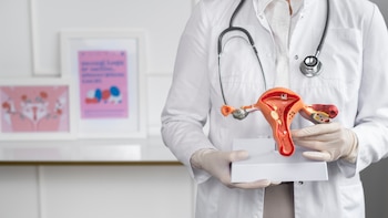 El liquen escleroso, la “enfermedad que no existe”: causas, síntomas y tratamiento de esta dolencia que afecta a las mujeres tras la menopausia