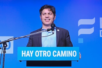 Axel Kicillof acto con Augusto Costa en el Movimiento Derecho al Futuro